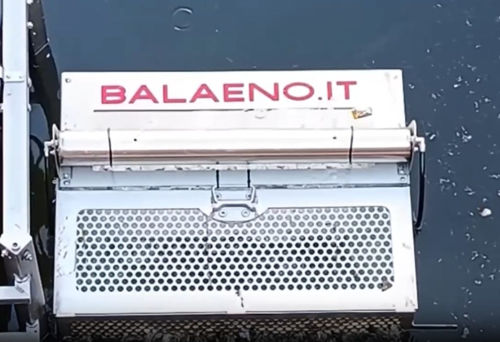 Balaeno rimuove i rifiuti dal mare